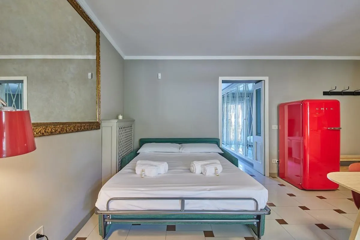 Navigli - Appartamento Di Classe Con Terrazza Milaan 0*,